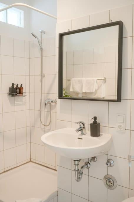 Stadtoase Wohnung Nahe Hauptbahnhof Koblenz  Buitenkant foto